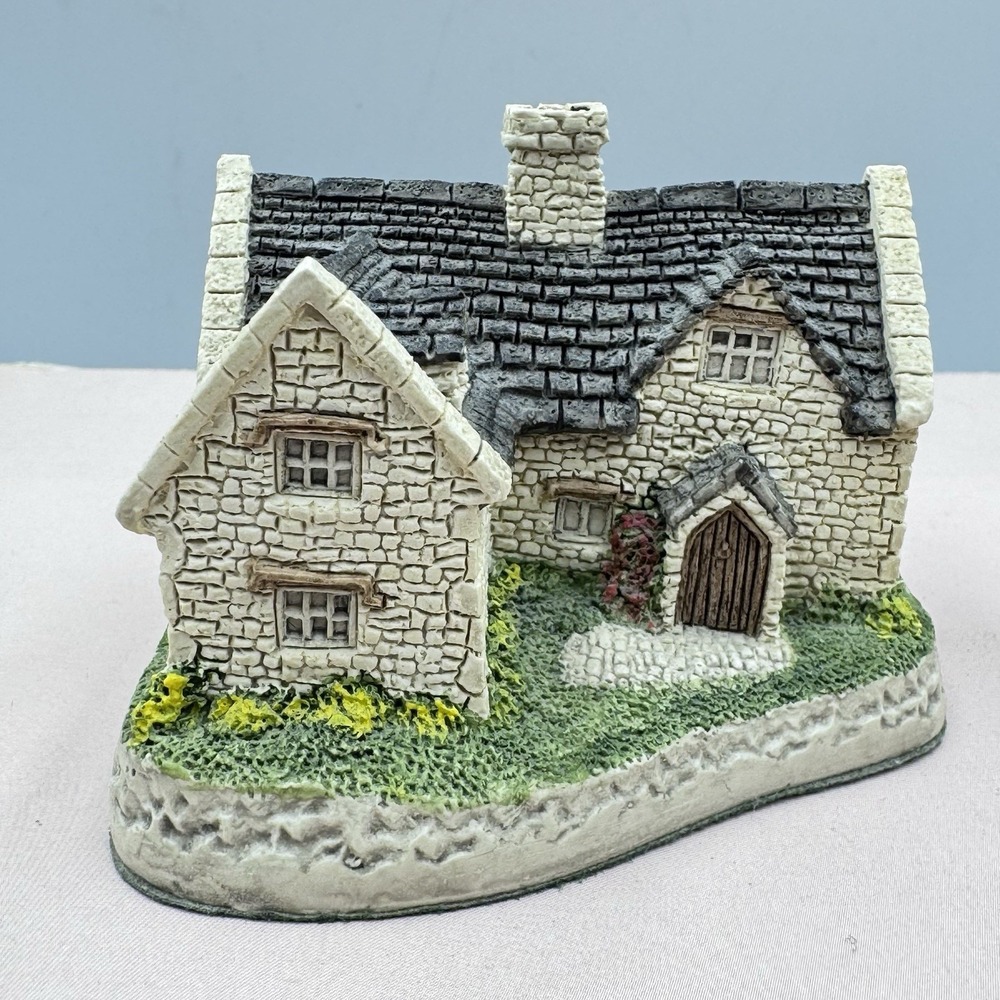 David Winter Cotswold Cottage 1982 Jon Hine Hand-Painted Cottages Great Britain
